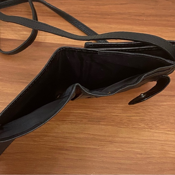 Vintage BRIGHTON Black Leather Silver Heart Crossbody Wallet W/ Removable Strap - Picture 8 of 16